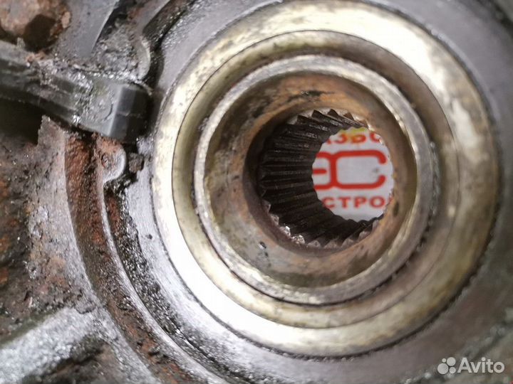 Ступица передняя правая Peugeot 3008 2010