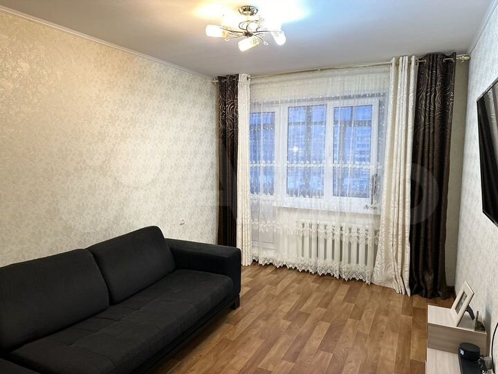2-к. квартира, 57 м², 3/9 эт.