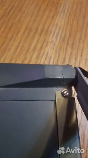 Гильотинный резак для бумаги