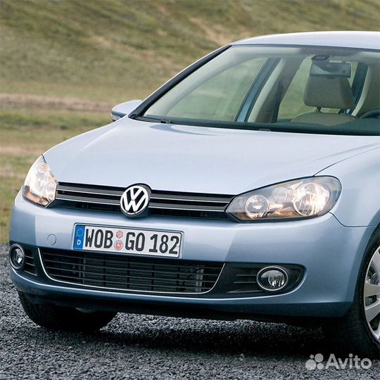 Бампер передний в цвет Volkswagen Golf 6