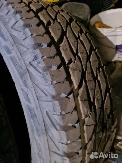 Bridgestone Dueler A/T 697 265/70 R16