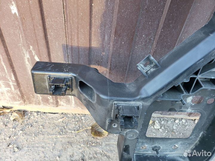 Рамка радиатора Santa Fe 4 с 2020- 2023 рестайлинг