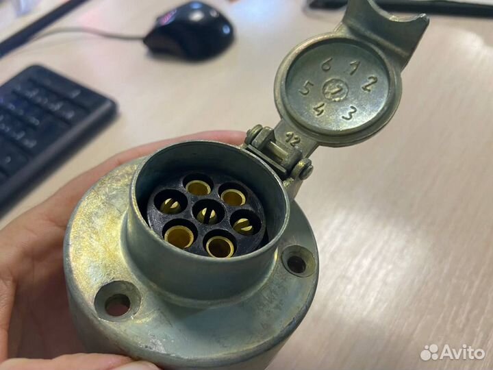 Советская железная розетка 7 пин без проводов И Б