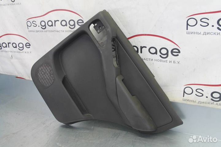 Обшивка двери задней правой Nissan Pathfinder R51