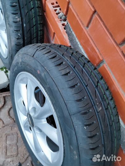 Viatti Strada Asimmetrico 175/65 R14 82H