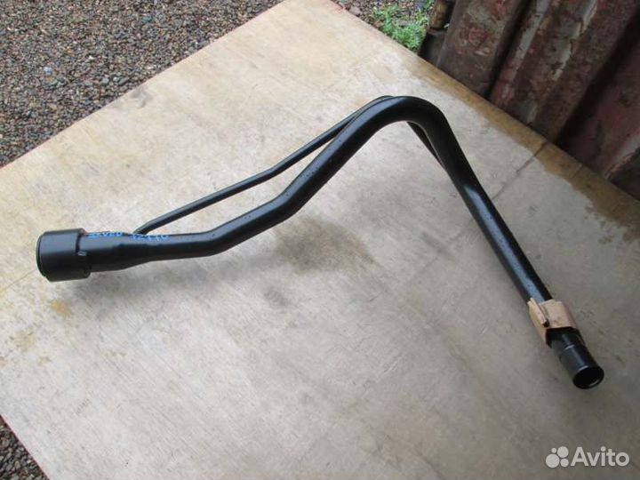 Горловина топливного бака Toyota Camry Gracia