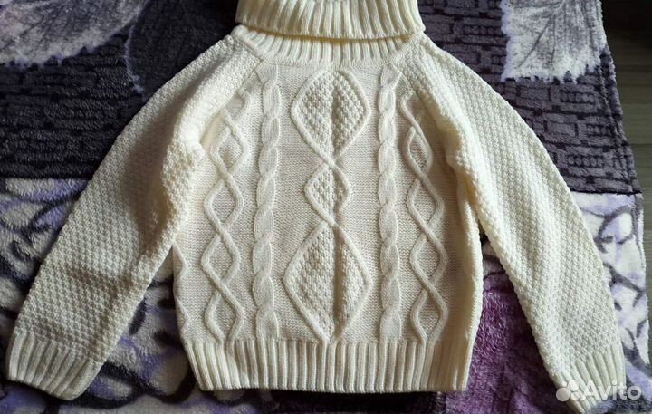 Свитер на девочку