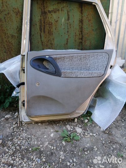 Продам дверь б/у