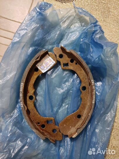 Тормозные колодки задние на Kia Rio