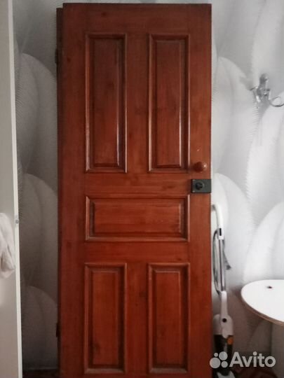 Двери деревянные 2 шт