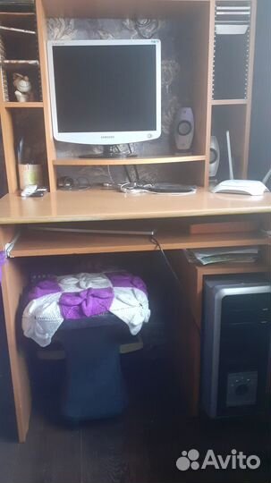 Продам компьютерный стол