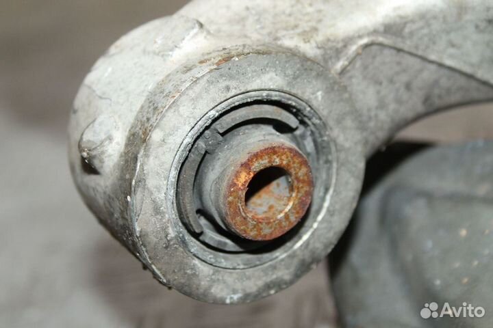 Ступица кулак задний правый Suzuki Kizashi 2WD