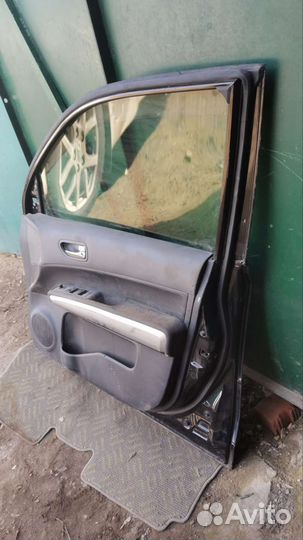 Дверь передняя правая Nissan X-Trail T31