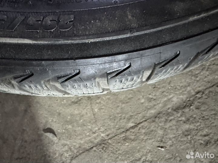 Michelin Latitude Alpin 295/35 R21