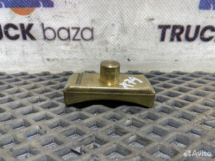 1328312005 Лапка вилки кпп Daf XF105, Man TGX