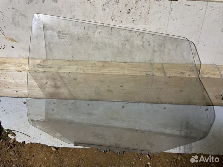 Стекло боковое на ваз