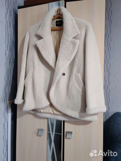 Пальто женское 42 44 бежевое