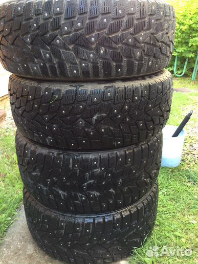 Dunlop SP Winter Ice 02 245/45 R19 и 275/40 R19 102T