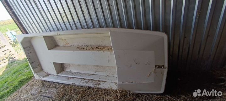 Лодка моторная