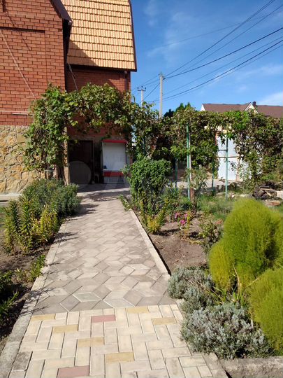 Дом 280 м² на участке 11 сот.