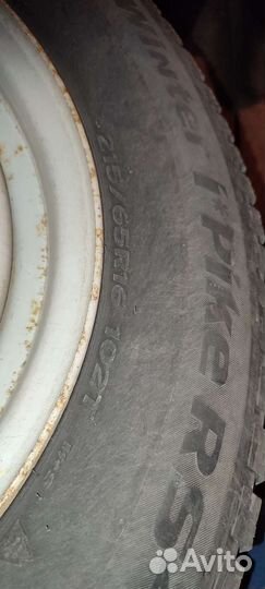Hankook Winter I'Pike 215/65 R16