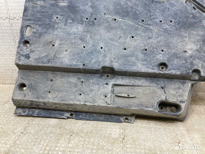 Защита днища левая Toyota Rav4 XA50 2018