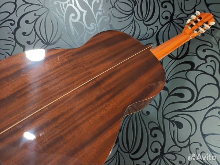 Испанская классическая гитара