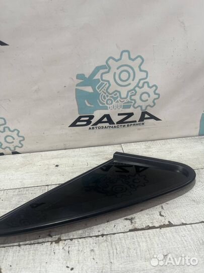 Форточка заднего правого крыла Chevrolet Lacetti