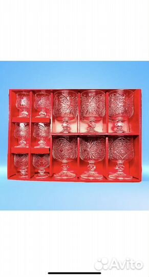 Набор бокалов и рюмок