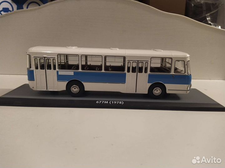 Автобус Лиаз-677э небесно-голубой