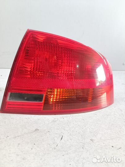 Фонарь задний правый для Audi A4 2006