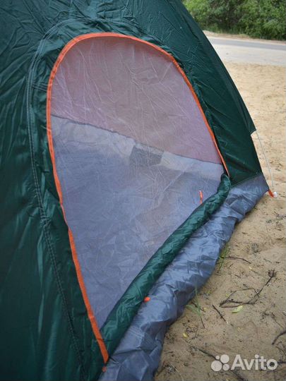 Палатка новая. четырёх местная