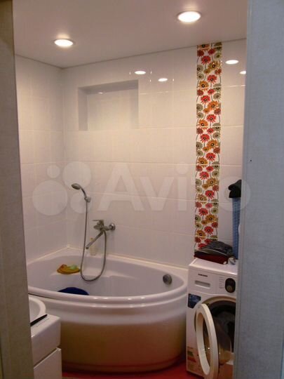 2-к. квартира, 48 м², 1/3 эт.