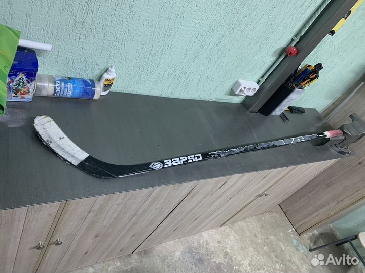 Клюшка хоккейная