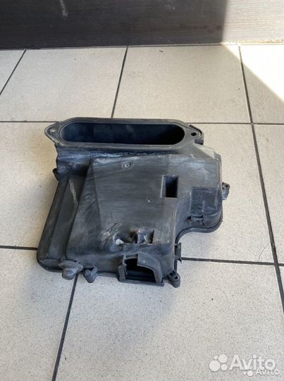 Корпус блока предохранителей audi А6 С5