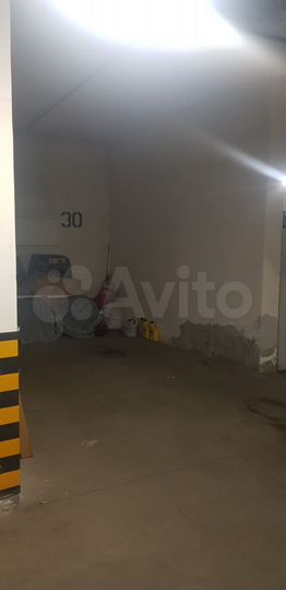 Машиноместо, 20 м²