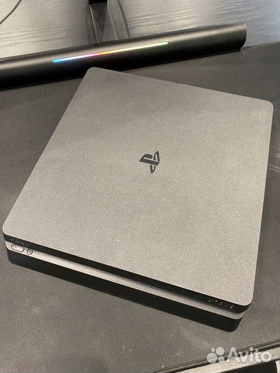 Sony ps4 slim