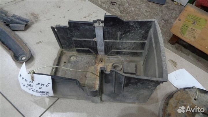 Корпус подставка аккумулятора Ford Focus 2 2008-2