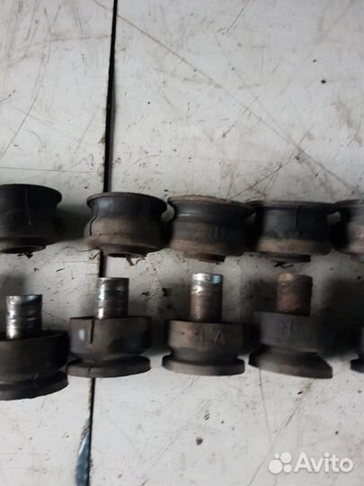 Опора кузова Toyota Land Cruiser (150) -Prado 2009
