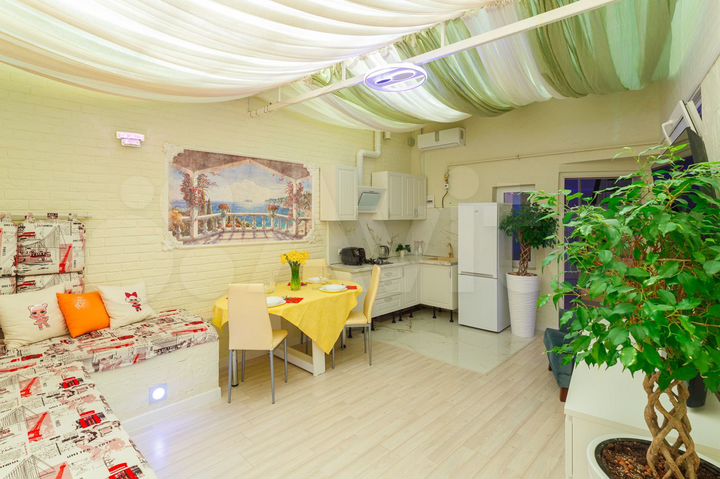 2-к. квартира, 60 м², 1/2 эт.