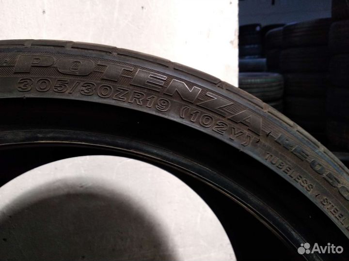 Bridgestone Potenza RE050 305/30 R19