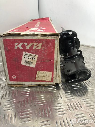 Амортизатор передний левый kayaba 333756