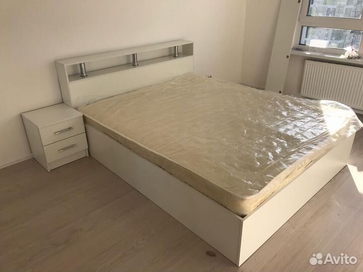 Кровать двуспальная