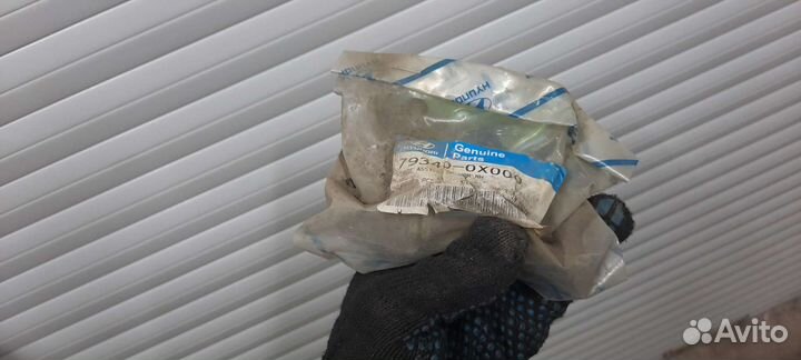 Петля двери верх. зад. П. Hyundai Solaris/2013