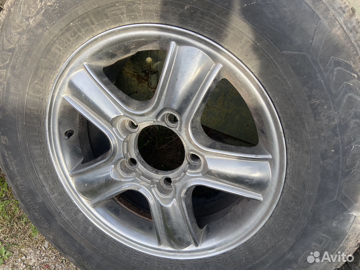 R17 Nokian Tyres Hakkapeliitta 5 285/65, PCD 5x150 DIA 110
