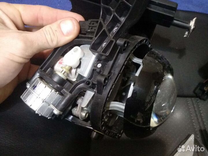 Запчасти для фары Volkswagen Passat cc и