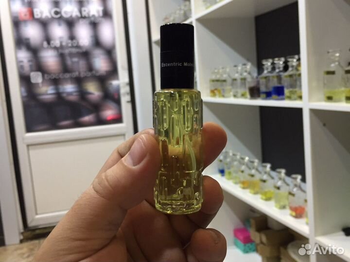 Escentric molecules 02