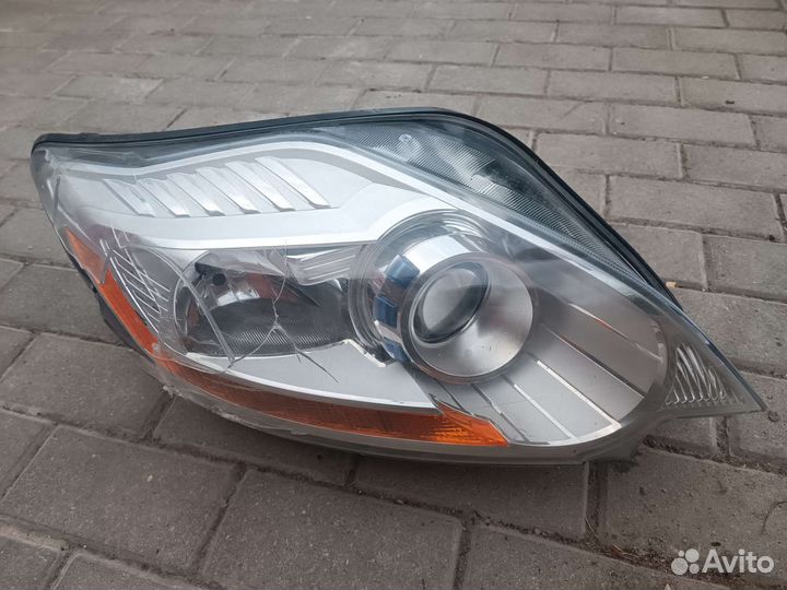 Фара передняя правая Ford Kuga 1 2008-2012