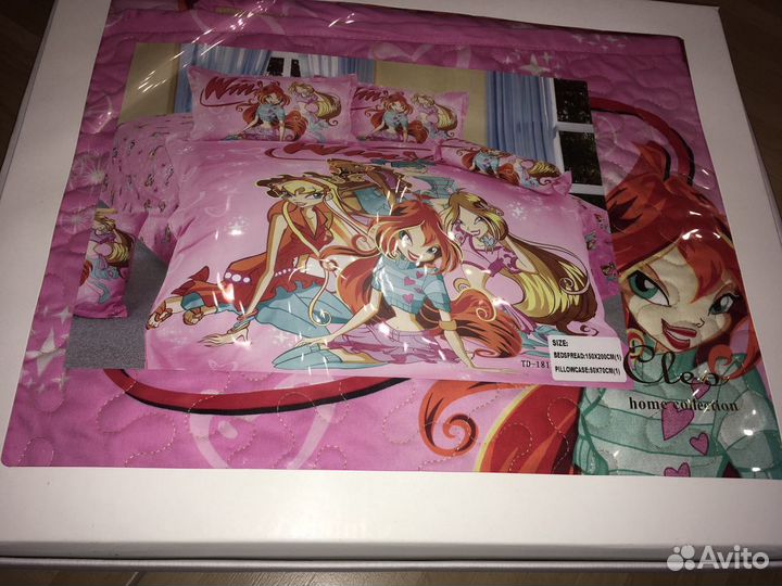 Стеганые покрывало + наволочка Winx