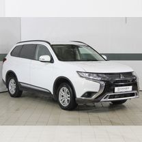 Mitsubishi Outlander 2.0 CVT, 2022, 57 000 км, с пробегом, цена 2 730 000 руб.